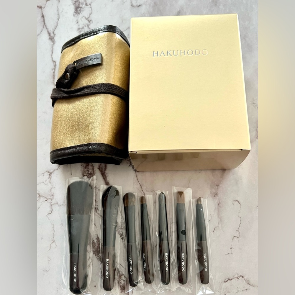 New HAKUHODO Kokutan Portable Mini Brush Set.